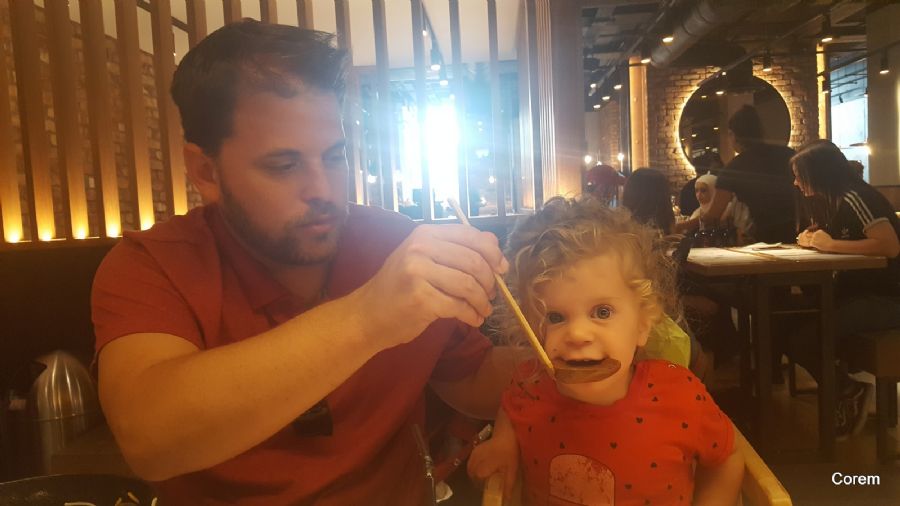 נהנים ממרק ביחד